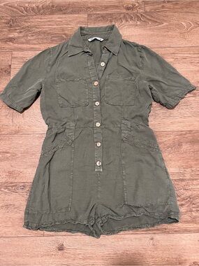 Zara Short Sleeve Botton Front Romper